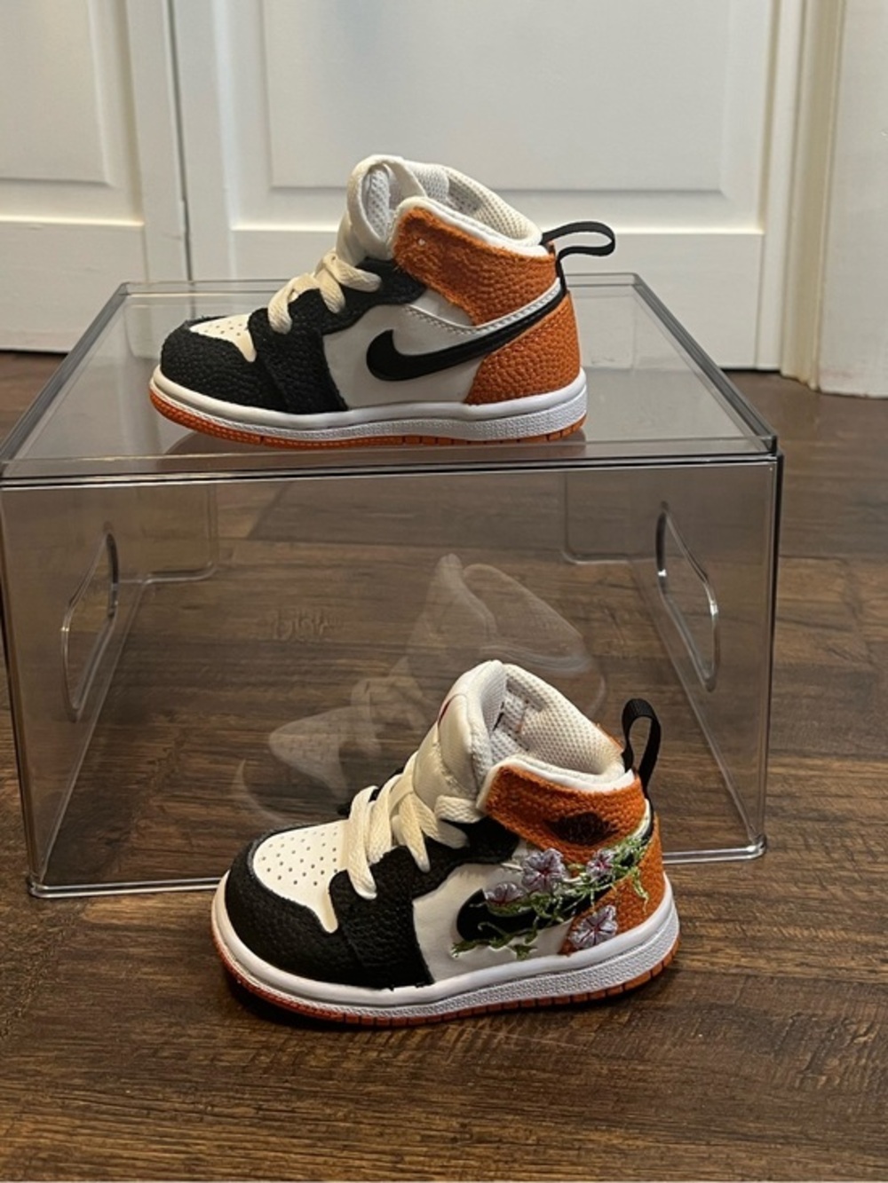 Nike Toddler Air Jordan 1 Mid SE“ Basketball Blossom” White/Black/Orange Size 5C